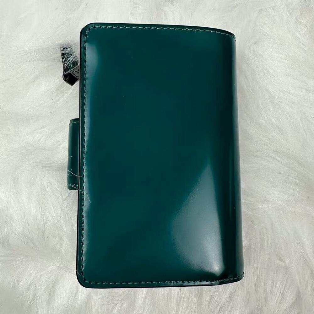 Coach Medium Corner Zip Wallet In Leather/Emerald Green CW526 NWT - Picture 2 of 5